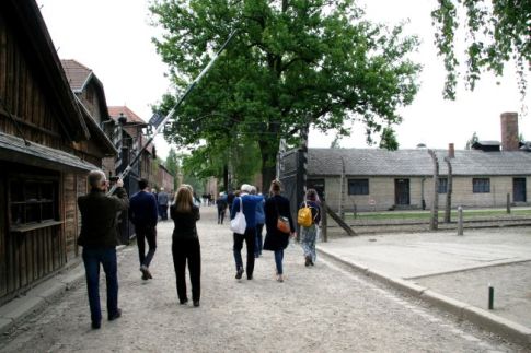 Auschwitz tours - tourists